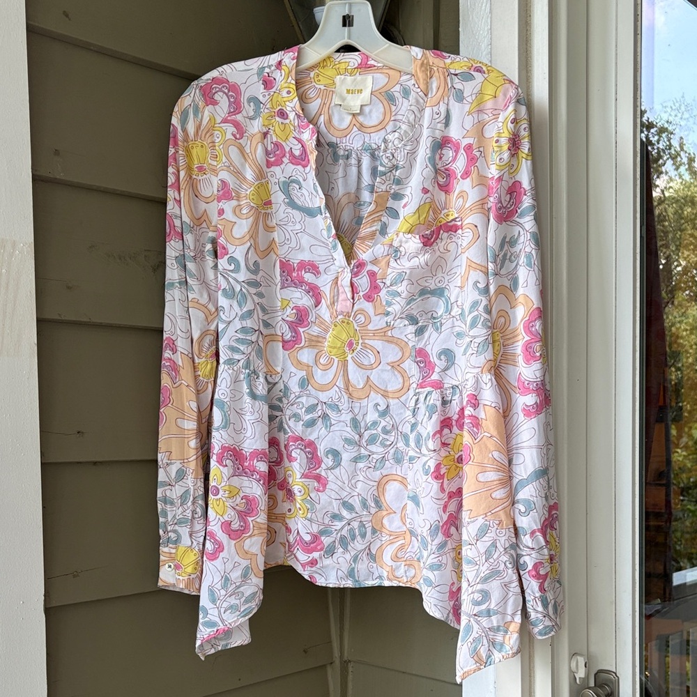 Maeve  Floral V-Neck Blouse. longer sides. baby-doll style. Sz S. So soft!